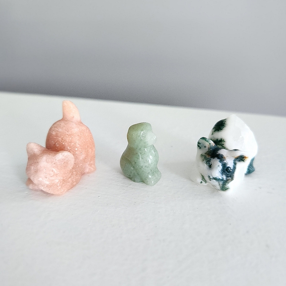 3 animal carvings - mini crystal cats and dog